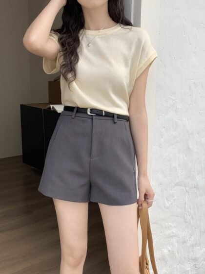 4 season 2.0 High Waisted Shorts in Dark Grey