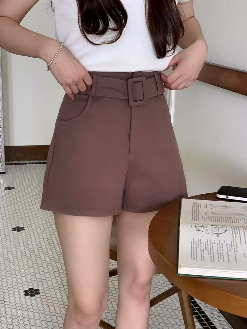 假跨消失术~ 厚实弹力基础高腰短裤 咖啡棕色 Clara Shorts with Belt in Coffee - Image 5