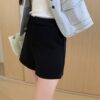 无束缚感~ 莫代尔空气舒适高腰短裤 (焦糖奶茶色) | Breeze Fit HW Shorts in Caramel Coco - Image 2