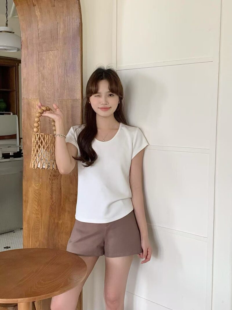 假跨消失术~ 厚实弹力基础高腰短裤 咖啡棕色 Clara Shorts with Belt in Coffee - Image 7