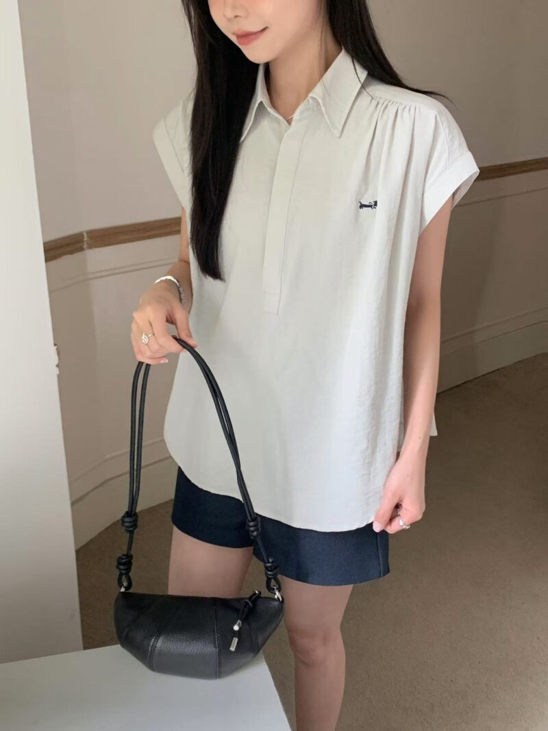 层次小衫~ 刺绣小狗韩系显瘦小衫 | Pleated Embroidered Top (3 colours) - Image 2