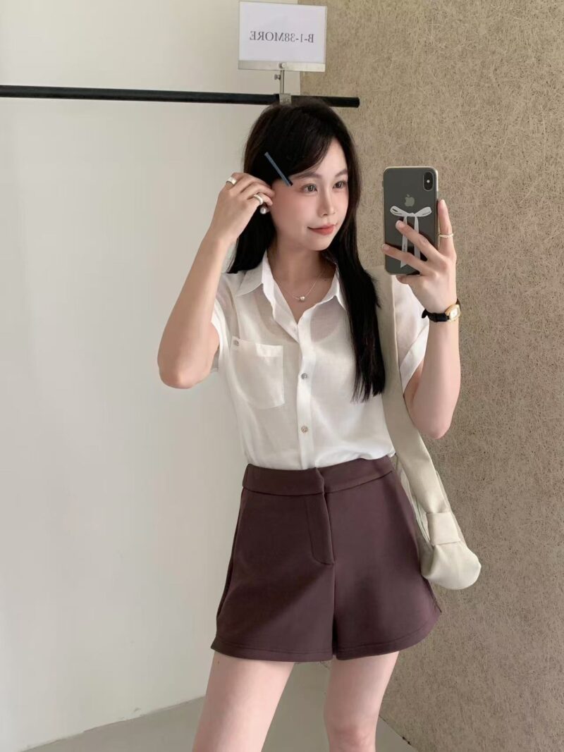 无束缚感~ 莫代尔空气舒适高腰短裤 (黑色) | Breeze Fit HW Shorts in Black - Image 2