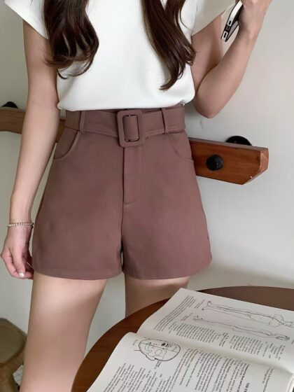 假跨消失术~ 厚实弹力基础高腰短裤 咖啡棕色 Clara Shorts with Belt in Coffee