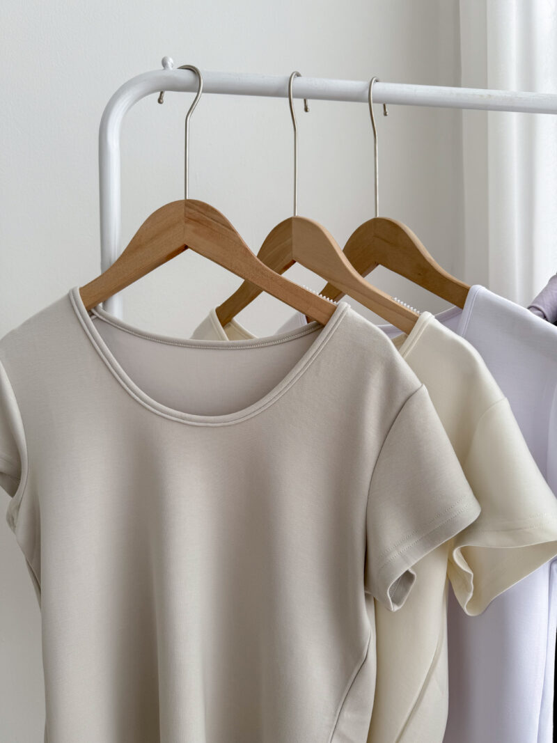 零重力感~ 质感铜氨丝空气小飞袖U领Tee (浅豆绿) | SilkAir U-Neck Tee (Greenbean) - Image 13