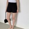A字曲线~ 高弹力厚实A字弧形高腰黑短裤 Cally Comfy A-cut Shorts - Image 3