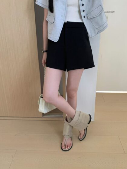 无束缚感~ 莫代尔空气舒适高腰短裤 (黑色) | Breeze Fit HW Shorts in Black