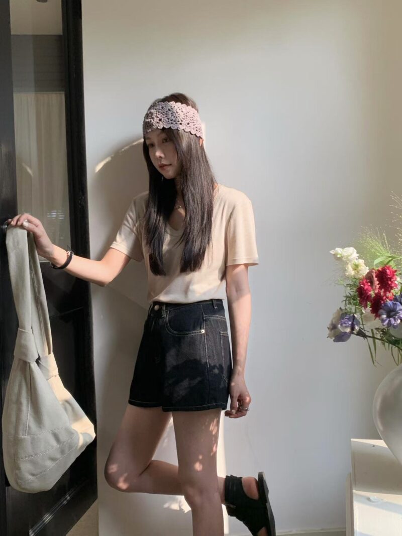 复古单宁~ 深蓝明线中高腰A字短裤 | Retro Denim Shorts in Dark Blue - Image 3