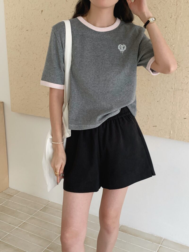 雾黑高腰短裤 in Size S - Image 2