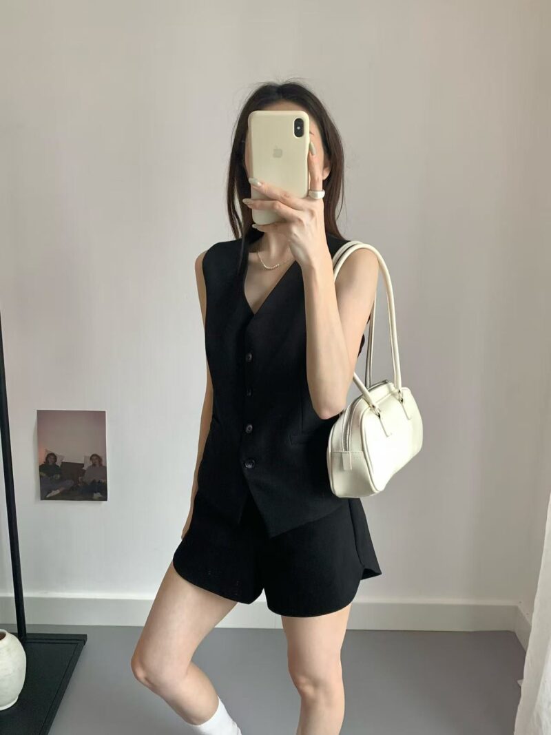 曲线~ 斜纹厚质感马甲 (卡其) | The Twill Vest (Khaki) - Image 2