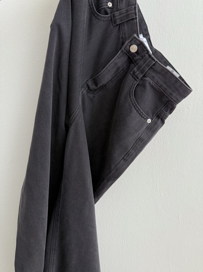 雾意沉沦~ 高腰高级黑灰直筒落地裤 | Greyish Black HW Pants - Image 2