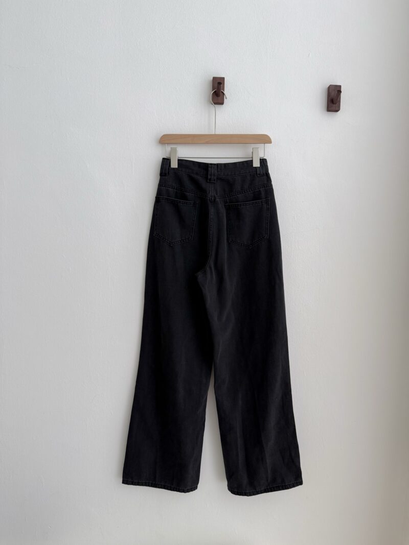 雾意沉沦~ 高腰高级黑灰直筒落地裤 | Greyish Black HW Pants - Image 3