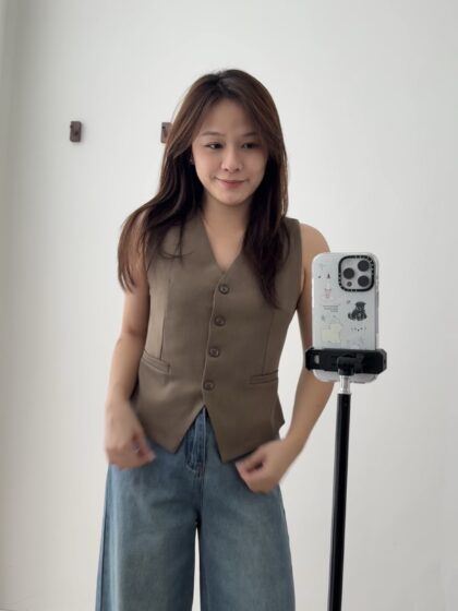 曲线~ 斜纹厚质感马甲 (卡其) | The Twill Vest (Khaki)