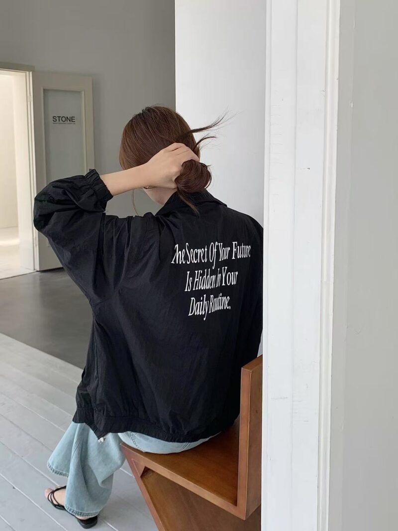 Letter Print Loose Windbreaker (Black) - Image 5