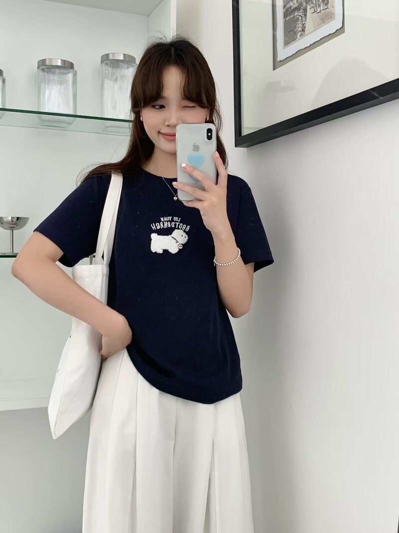 银标小狗~ 舒适度100%的3D银标小狗 Tee (花灰) | 3D Fluffy Puppy Tee in Almond Grey - Image 3