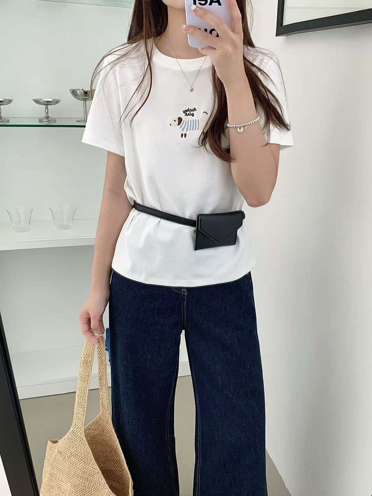 刺绣腊肠狗~ 超舒适level100%刺绣Tee 白色 | Dachshund Embroidery Tee in White