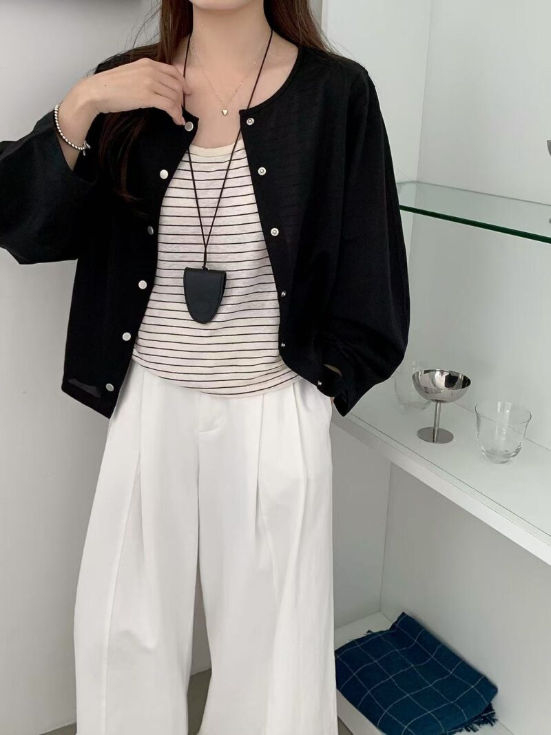 透气外套~ 高级感透气透氧黑色圆领外套 | Airy Black Jacket - Image 3