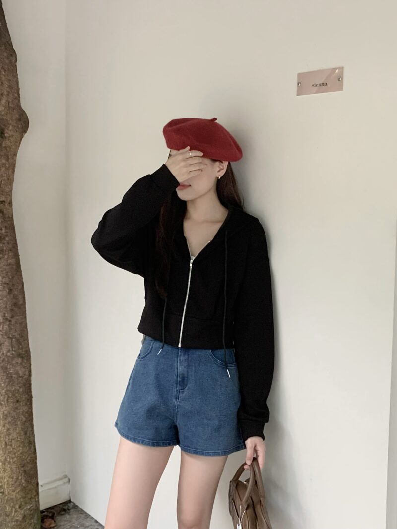 [PREORDER] Dark Wash HW Stretch Denim Shorts - Image 3
