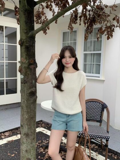 Seamless Shoulder Knit Top in Beige Oat