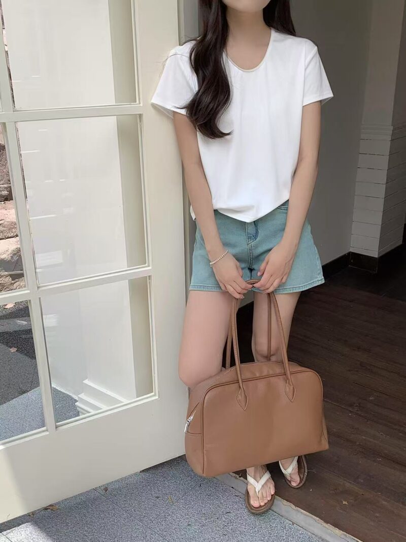 Olibe U-Neck Contrast Tee (4 colours) - Image 10