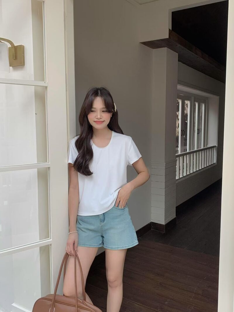 Olibe U-Neck Contrast Tee (4 colours) - Image 8