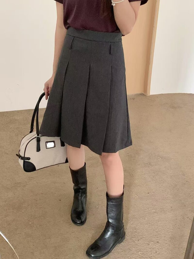 Miu Suit Pleated Skirt in Dark Grey - Image 4