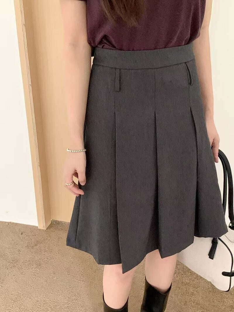 Miu Suit Pleated Skirt in Dark Grey - Image 2