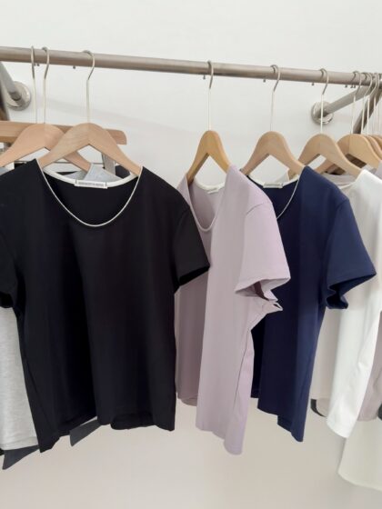Olibe U-Neck Contrast Tee (4 colours)