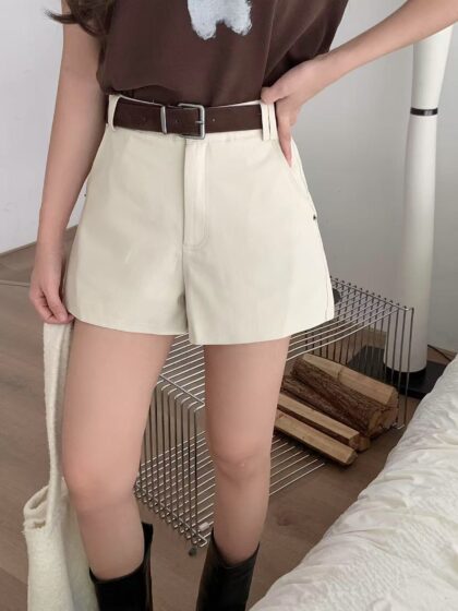 Teva High-Waist Brushed Slim Shorts (Khaki)